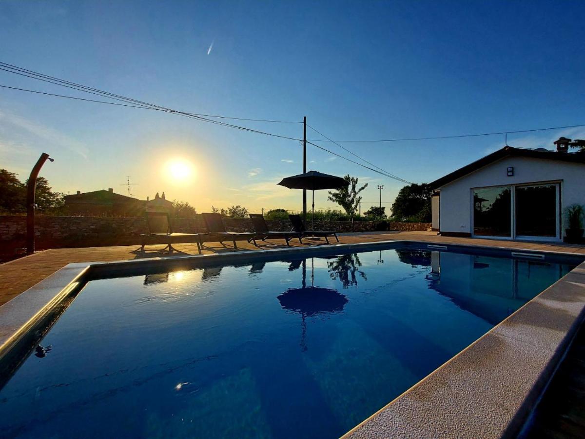 شقة Cozy House With Pool Near Rovinj كانافانار المظهر الخارجي الصورة
